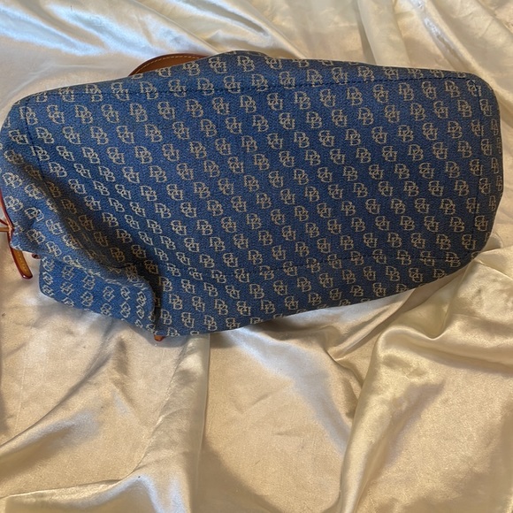 Authentic Vintage Dooney & Bourke Denim Hobo Bag - Picture 4 of 6